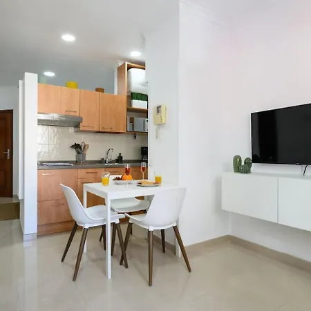 Апартаменты Private Parking Included Dream Gravina